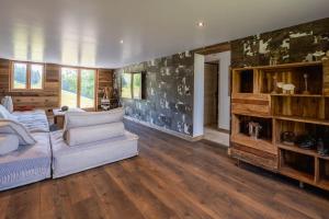 Chalets Chalet le Bois de Cerf : photos des chambres