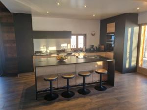 Chalets Chalet le Bois de Cerf : photos des chambres