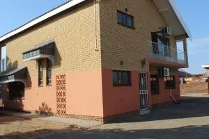 Onyx Villa - Homevale