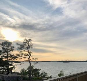 Klippan - mökki omalla rannalla Nauvossa