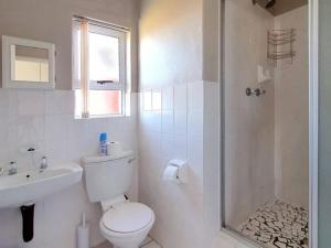 Lagoon & Ocean View Retreat