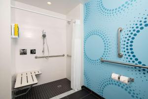 Queen Room with Two Queen Beds - Hearing Access room in Tru By Hilton Rock Hill SC