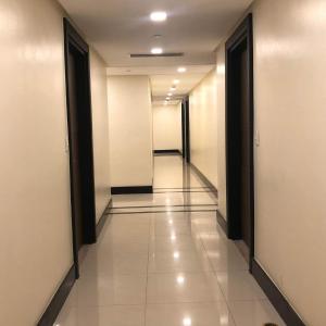 Luxury BGC Condo in Taguig, McKinley - Covered Parking and WiFi FREE