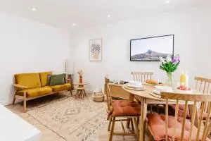 BRACKEN COTTAGE, The Lanes Cottages, Stokesley - Rudby