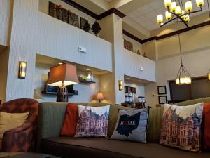 Hampton Inn & Suites Cincinnati-Centre