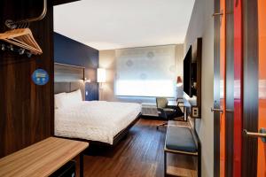 King Room room in Tru By Hilton Cincinnati Airport South Florence