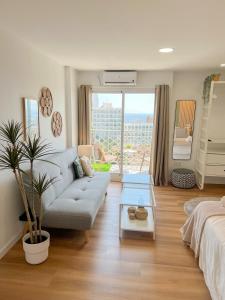 Cozy Studio with Sea Views