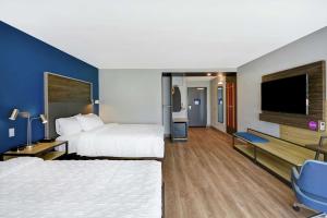 Queen Room with Two Queen Beds - Mobility and Hearing Access room in Tru By Hilton Beavercreek Dayton