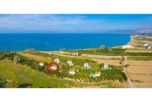 Sun Beach Villa Tria