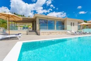  Villa with Private Pool room in Villa Lassi Fos