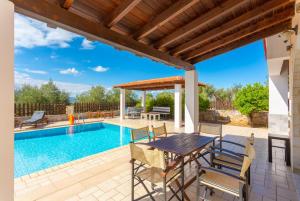 Villa Eva Large Private Pool AC WiFi