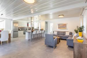 Villa Constadina Large Private Pool AC WiFi