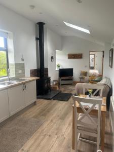 Belle Vue Cottage sleeps 2 one dog by prior permission