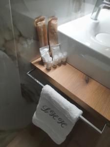 LUXURY HOLIDAY HOUSE