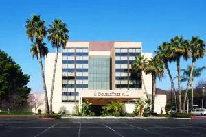 DoubleTree by Hilton Fresno Convention Center - Kerman