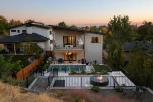 Lux North End Home: Heated Pool/Fire Pit/Theatre - 博伊西
