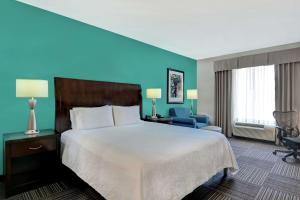 King Room room in Hilton Garden Inn and Fayetteville Convention Center