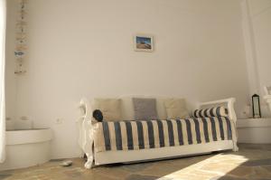 Amoudaki Apartments Folegandros Greece