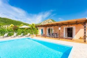 Katelios 2 Villas Collection - Mavráta