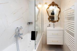 Appartements Le Palais d'Alienor - parking gratuit : photos des chambres