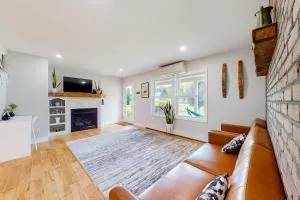 Cozy Family Home - Branchport