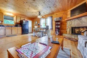 Blairsville Cabin with Fire Pit and Grill! - Jones Creek
