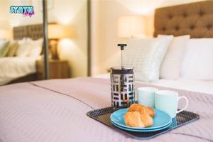 Spacious Central Leatherhead Apt Long Term Stay