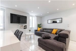 Grand appartement- Le Port A/C