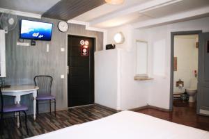 MAMBA HOTEL - готель в укритті