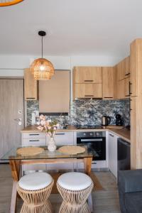 Konstantinos Seaside View Suite