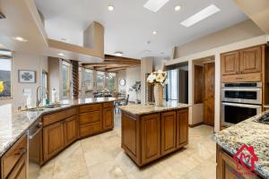Elenas Sandia Sanctuary - An Irvie Home