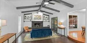 Small Town, Big House - Sleeps 8! - Hutto