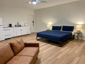 Ranchette Apartment- beach access small lake view - Lometa