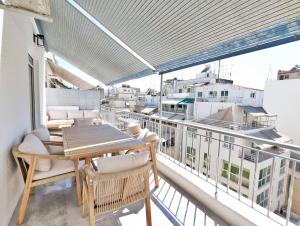 Athens Divas Soul Suite