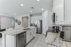 4 BR Spacious House in Encore Near Disney