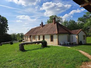 Maisons de vacances Attractive holiday home in Auvergne : photos des chambres