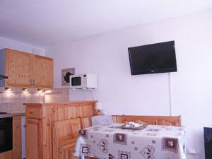 Studio skis aux pieds, 4 pers, terrasse ensoleillée, prox commerces et animations - FR-1-322-529