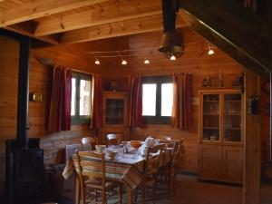 Chalets Chalet Saint-Francois-Longchamp, 7 pieces, 12 personnes - FR-1-635-112 : photos des chambres