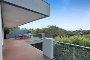 Summer by the Sea by ReadyStay- BYO LINEN AND TOWELS