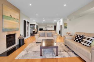 Summer by the Sea by ReadyStay- BYO LINEN AND TOWELS