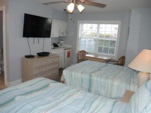 Studio Home 1203L at Brunswick Plantation Resort and Golf Villas in the Heart of NC Seafood Country studio