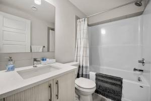 Rockland Oasis: 1BR + Parking