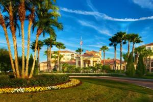 Entire Rental 3-BR Minutes from Disney x8 Hot tub Apartment 2204