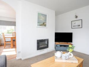 Crows Nest - Rhosneigr