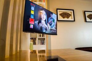 Deluxe family beach apartment with lagoon view at Pico de Loro