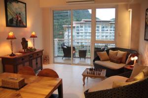 Deluxe family beach apartment with lagoon view at Pico de Loro