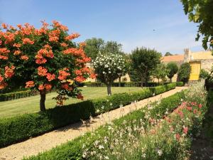 Maisons d'hotes Chateau de Saint Loup : photos des chambres