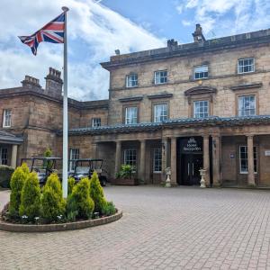 Shaw Hill Hotel Golf And Country Club