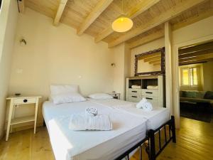 Traditional Detached Corfu House, 50m to village square