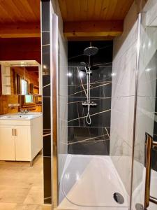 Chalets Chalet Verlaine 4* magnifique et authentique : photos des chambres